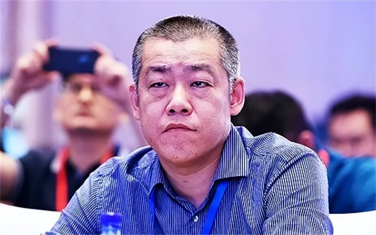 李笑来：曾拥有10万枚比特币<strong></p>
<p>比特币火币</strong>，套现135亿后，却称比特币是骗局
