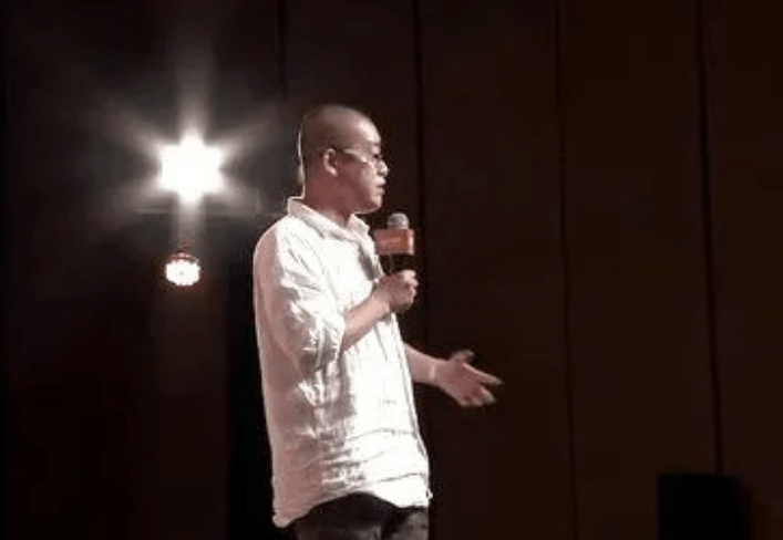 10万枚比特币套现135亿<strong></p>
<p>比特币火币</strong>，却称比特币是骗局，李笑来的双面人生