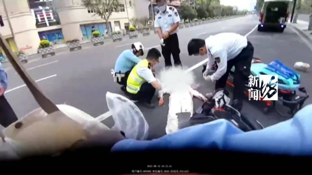 上海街头一女子突然倒地<strong></p>
<p>波音</strong>，满脸是血！很多人用过，已致多起意外！赶快赶快