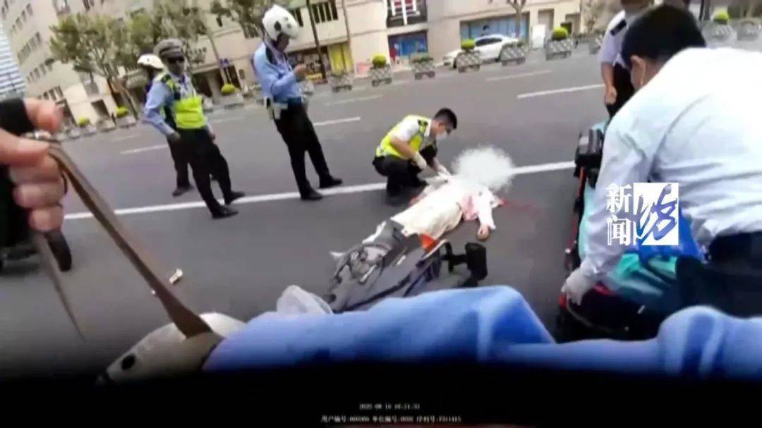 上海街头一女子突然倒地<strong></p>
<p>波音</strong>，满脸是血！很多人用过，已致多起意外！赶快赶快