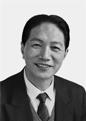 辽宁省人大常委会原副主任毕锡桢逝世<strong></p>
<p>tal美股</strong>，曾任大连市委书记