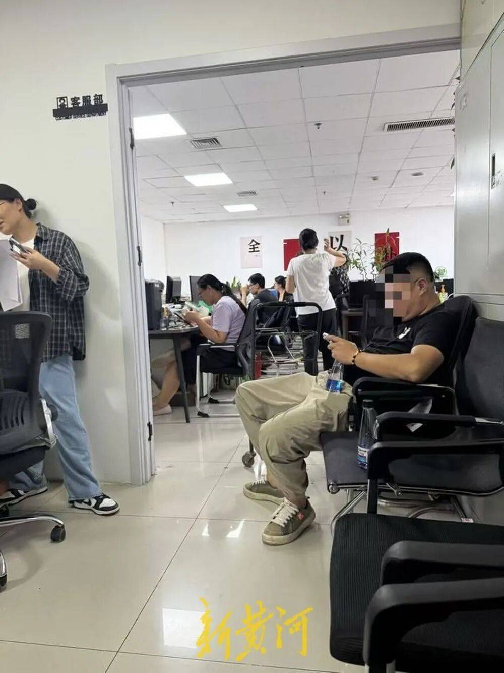 仲家汇接手不到一年半<strong></p>
<p>美股正股</strong>，“银座”重回山师东路？前者退场引发关注