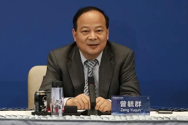 击溃日韩垄断<strong></p>
<p>美股正股</strong>，每天净赚1.7亿元：他靠三次豪赌，卡住全球车企的脖子