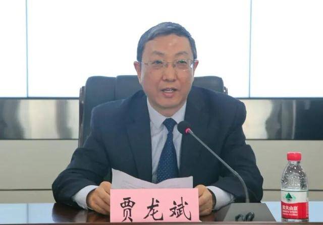 涉嫌严重违法<strong></p>
<p>陌陌美股</strong>，贾龙斌接受监察调查