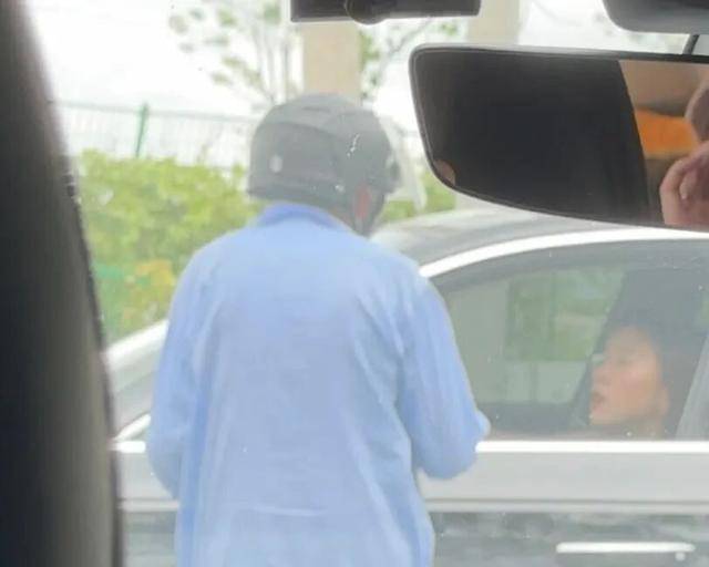 上海著名地标宣布：24小时内可免费停车<strong></p>
<p>美股被高估</strong>！