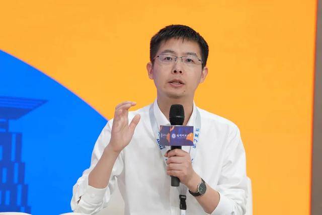 10天涨100亿<strong></p>
<p>美股被高估</strong>，宇树科技朋友圈狂欢