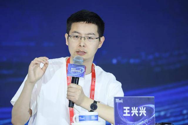 10天涨100亿<strong></p>
<p>美股被高估</strong>，宇树科技朋友圈狂欢