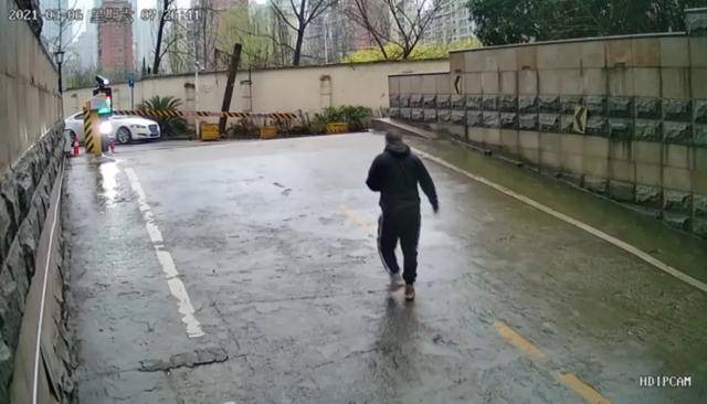 29岁女子遭丈夫碾轧拖拽8米死亡<strong></p>
<p>美股怎么分析</strong>，女方家属发声